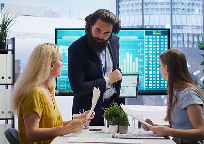 POOR EXECUTIVE REPORTING & DECISION VISIBILITY BANNER POOR EXECUTIVE REPORTING & DECISION VISIBILITY BANNER